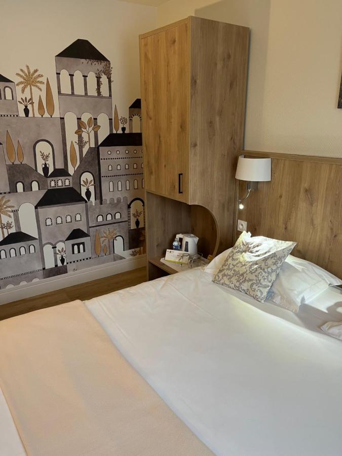 Logis Hotel Restaurant Du Lion D'Argent Et Des Tanneries La Châtre المظهر الخارجي الصورة
