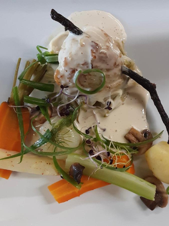 Logis Hotel Restaurant Du Lion D'Argent Et Des Tanneries La Châtre المظهر الخارجي الصورة