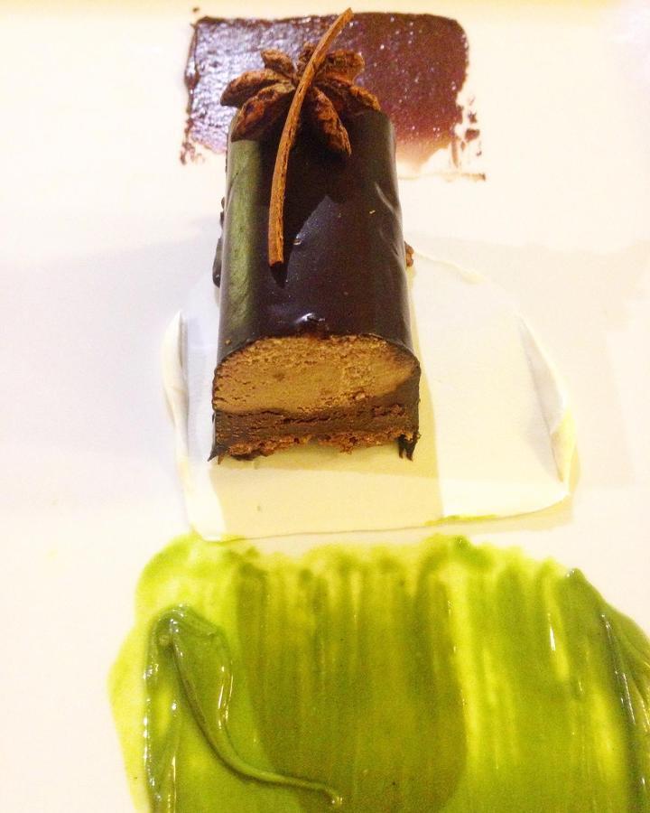 Logis Hotel Restaurant Du Lion D'Argent Et Des Tanneries La Châtre المظهر الخارجي الصورة